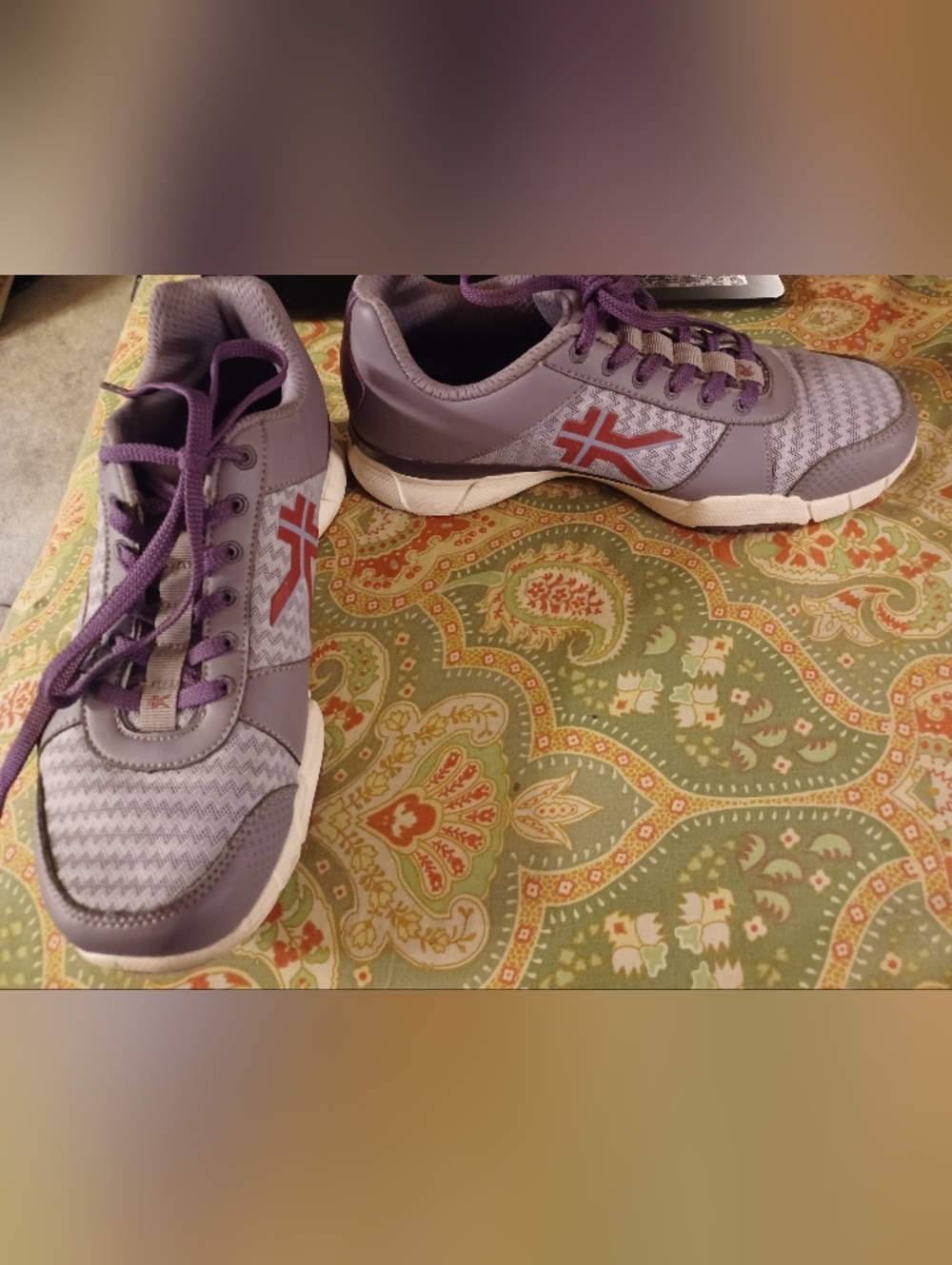 Women’s Casual Lace-Up Sneakers - Purple
